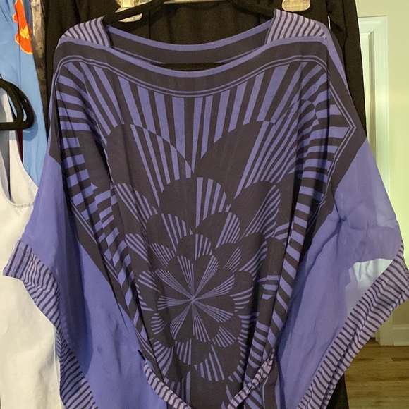 BCBGMAXAZRIA butterfly sleeve chiffon blouse - Picture 2 of 4